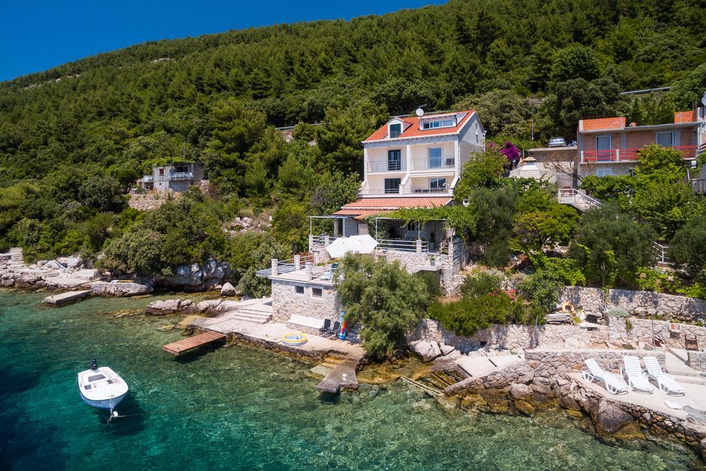 Apartments Ratac Lobrovic With Private Beach And Beautiful Sunset Слано Экстерьер фото