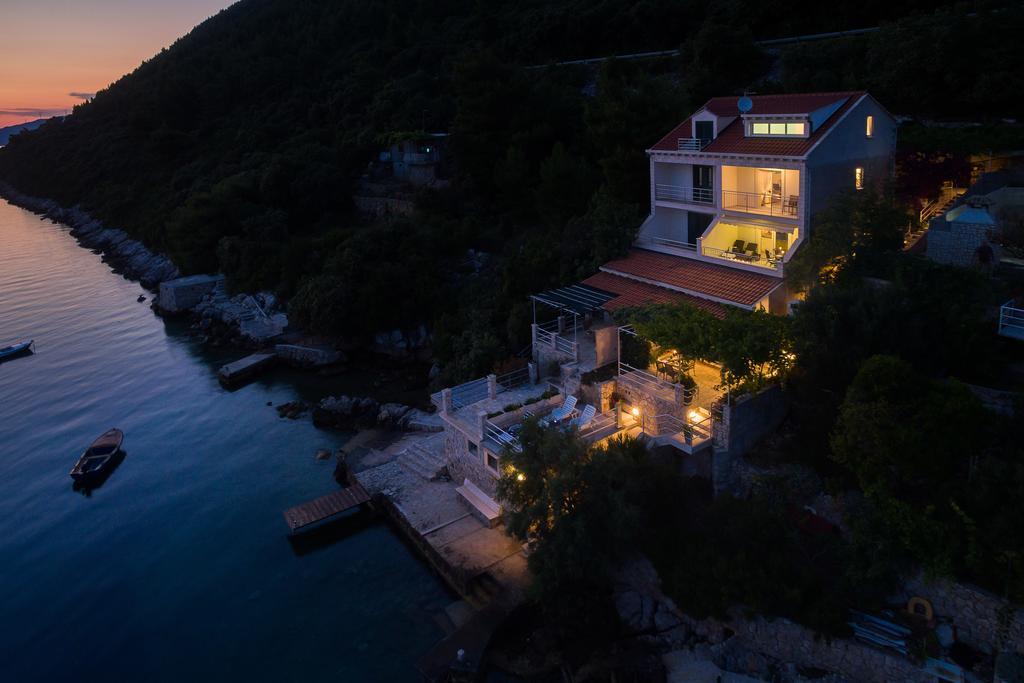 Apartments Ratac Lobrovic With Private Beach And Beautiful Sunset Слано Экстерьер фото